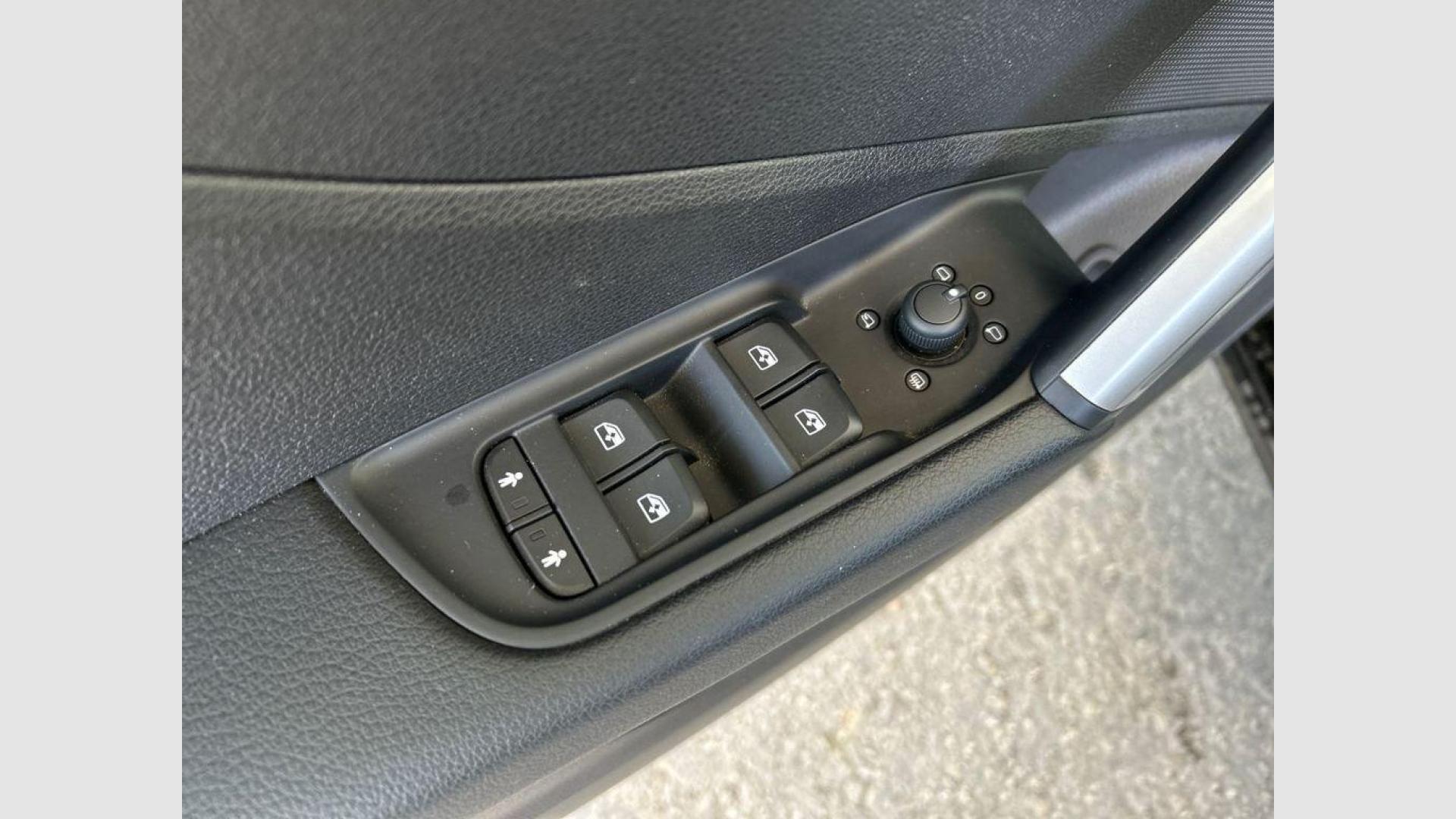 Audi Q2 Advanced 30 TFSI 81 kW (110 CV)