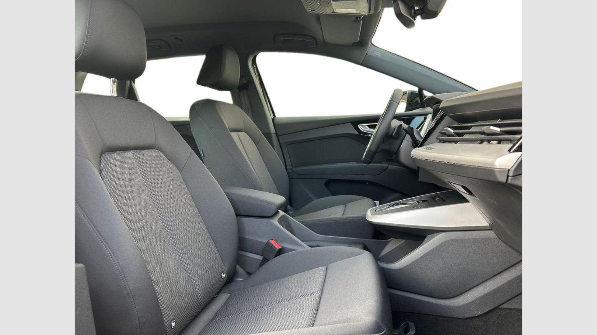 Audi Q4 e-tron Advanced 40 e-tron 63kWh 150 kW (204 CV)