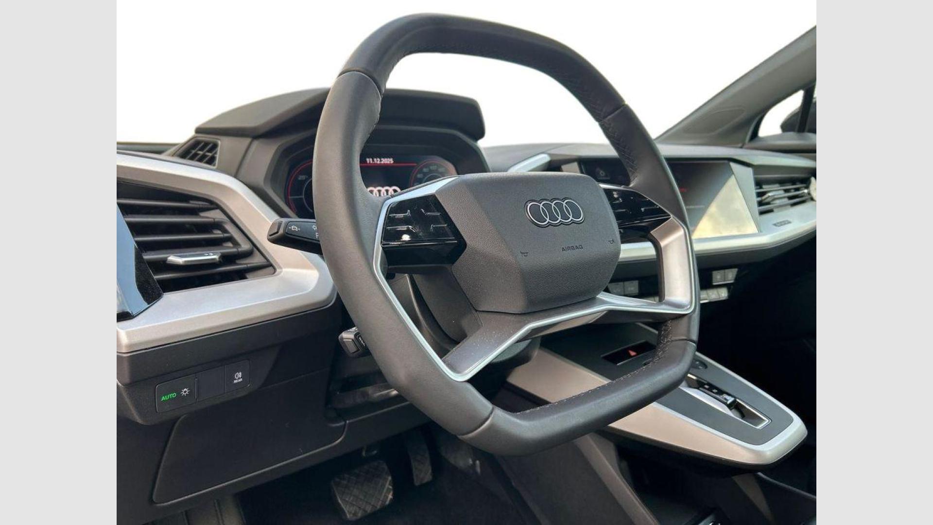 Audi Q4 e-tron Advanced 40 e-tron 63kWh 150 kW (204 CV)