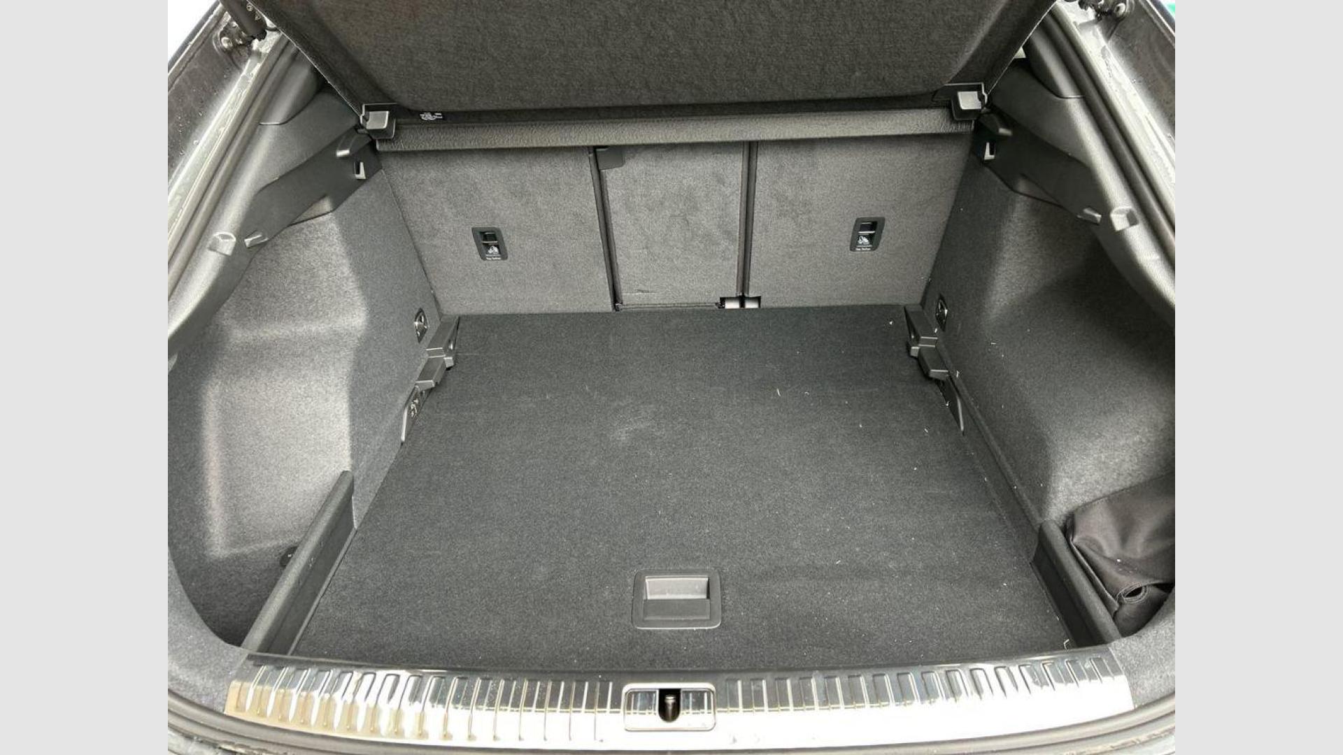 Audi Q4 e-tron Advanced 40 e-tron 63kWh 150 kW (204 CV)