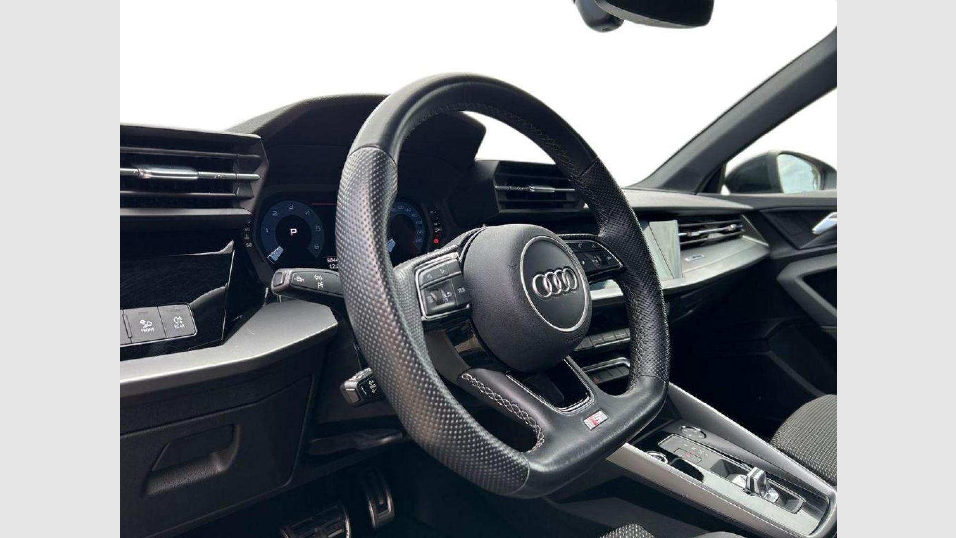 Audi A3 Sportback TFSIe Genuine edition 35 TDI 110 kW (150 CV) S tronic