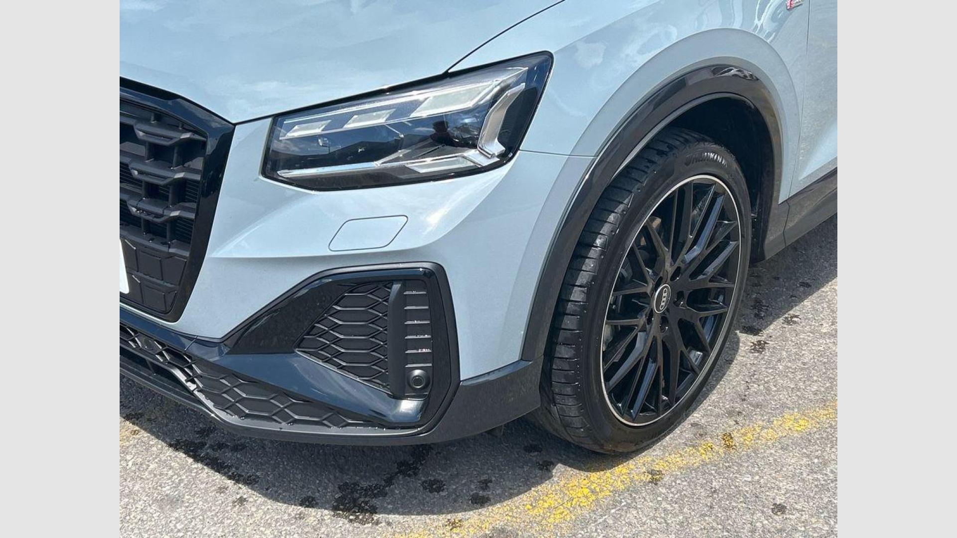 Audi Q2 Adrenalin Black Edition 30 TFSI 85 kW (116 CV)