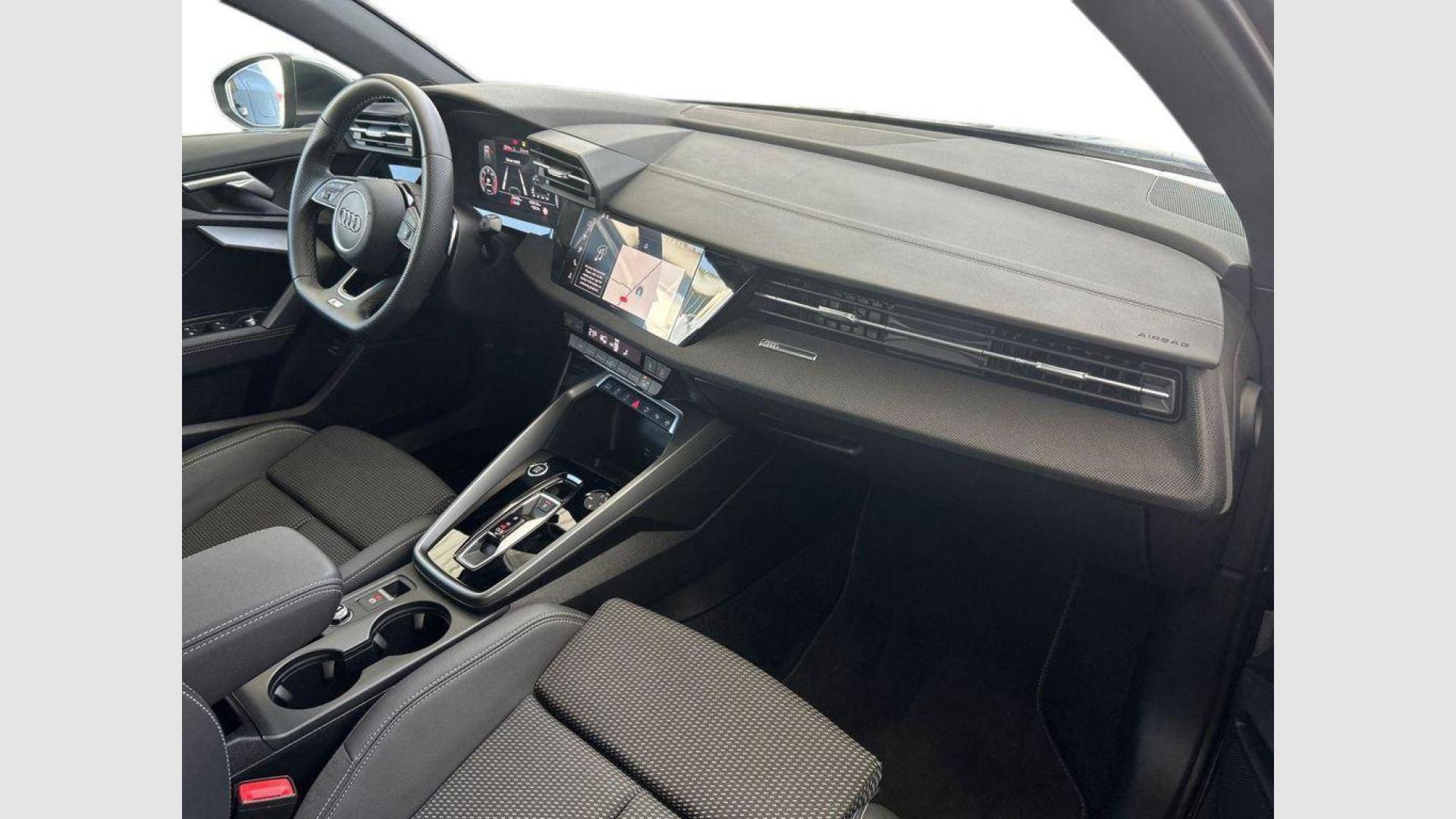 Audi A3 Sportback TFSIe S line 35 TDI 110 kW (150 CV) S tronic