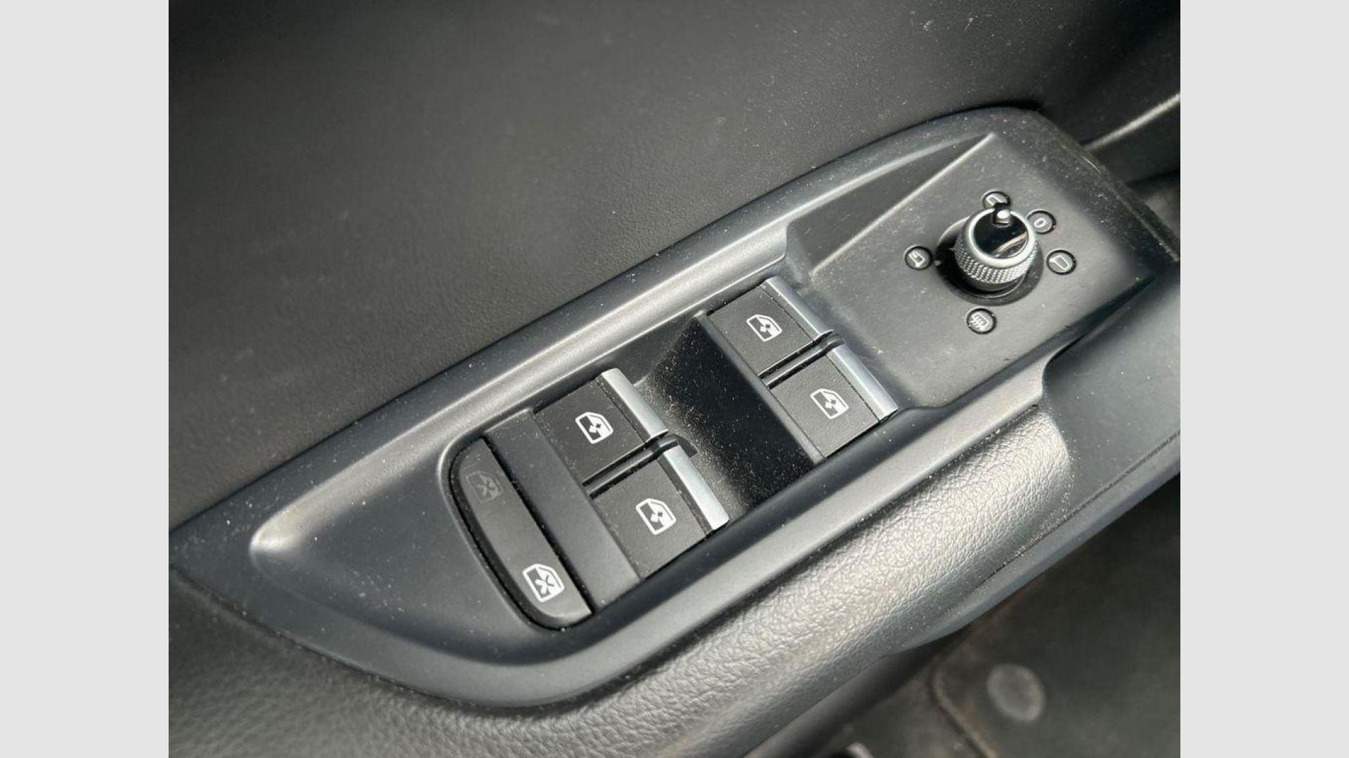 Audi Q5 SPORTBACK Black line 40 TDI quattro-ultra 150 kW (204 CV) S tronic