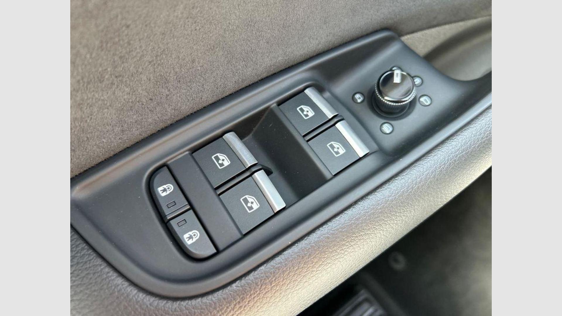 Audi Q8 S line 45 TDI quattro 170 kW (231 CV) tiptronic