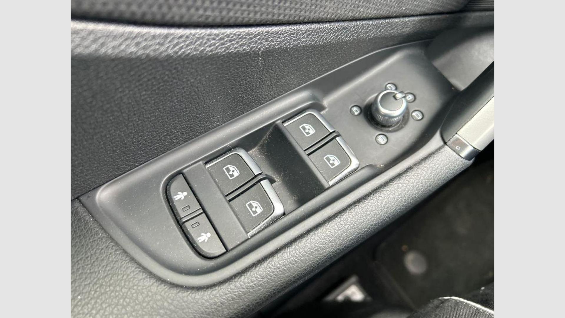 Audi Q2 S line 30 TFSI 85 kW (116 CV)