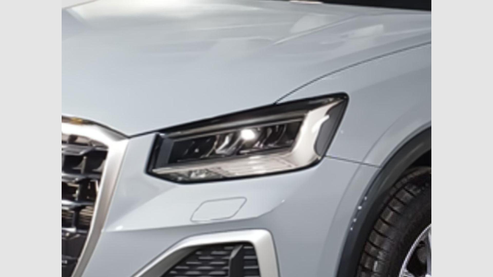 Audi Q2 Advanced 30 TFSI 85 kW (116 CV)