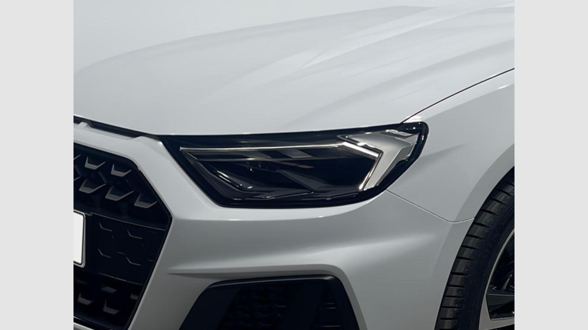 Audi A1 Sportback Adrenalin Black edition 30 TFSI 85 kW (116 CV) S tronic