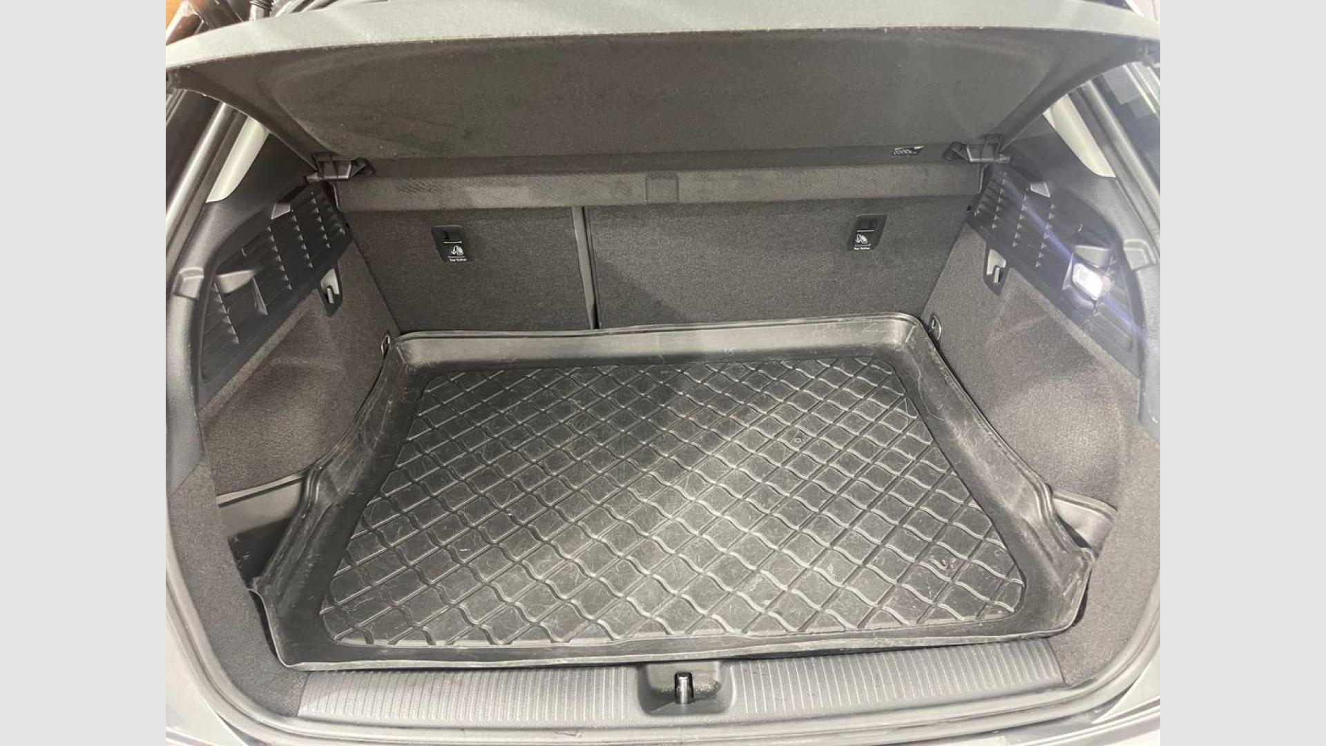 Audi Q2 Black line 35 TFSI 110 kW (150 CV)