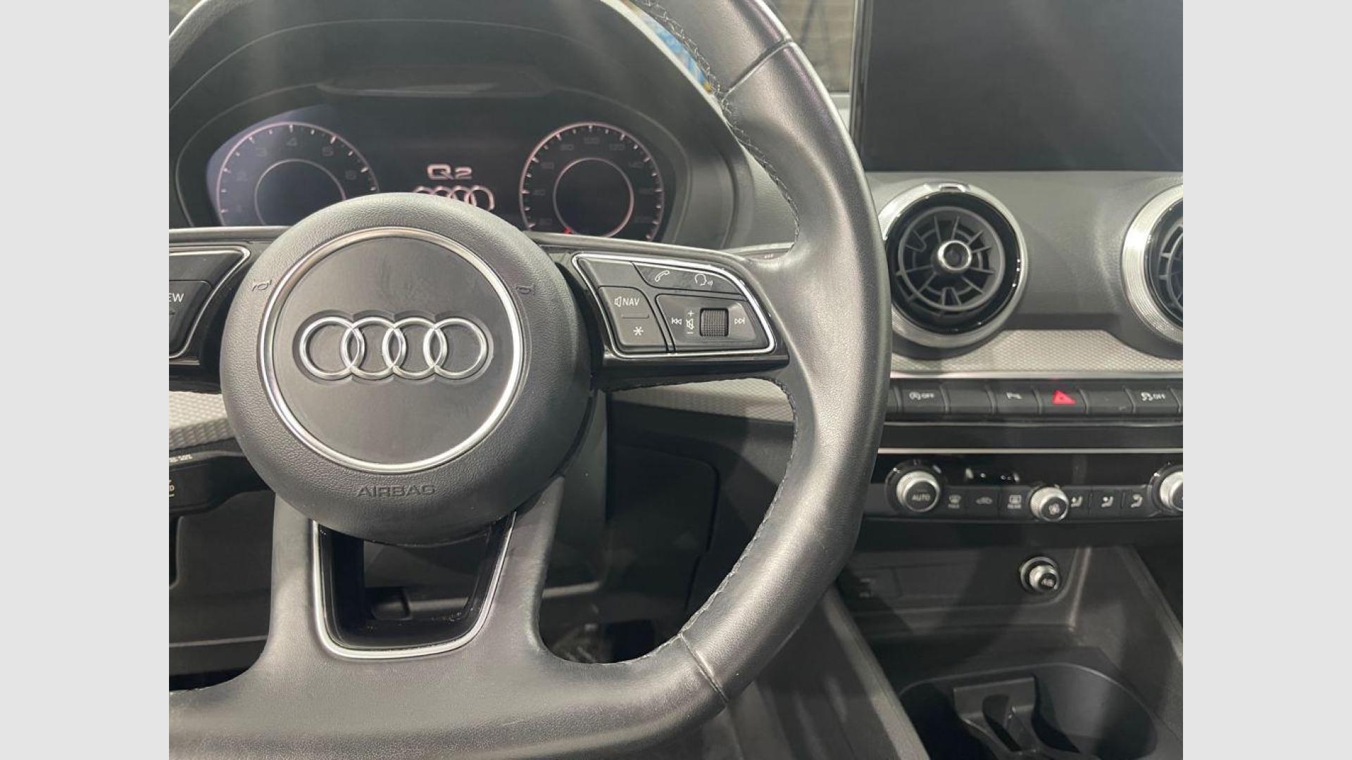 Audi Q2 Black line 35 TFSI 110 kW (150 CV)