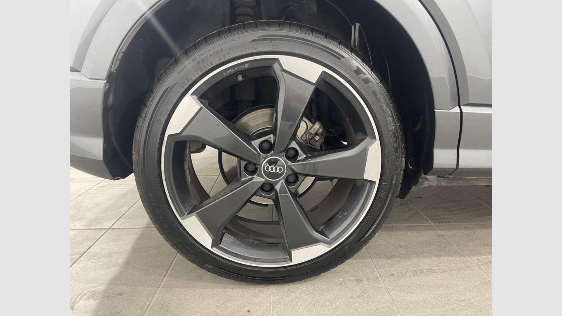 Audi Q2 Black line 35 TFSI 110 kW (150 CV)