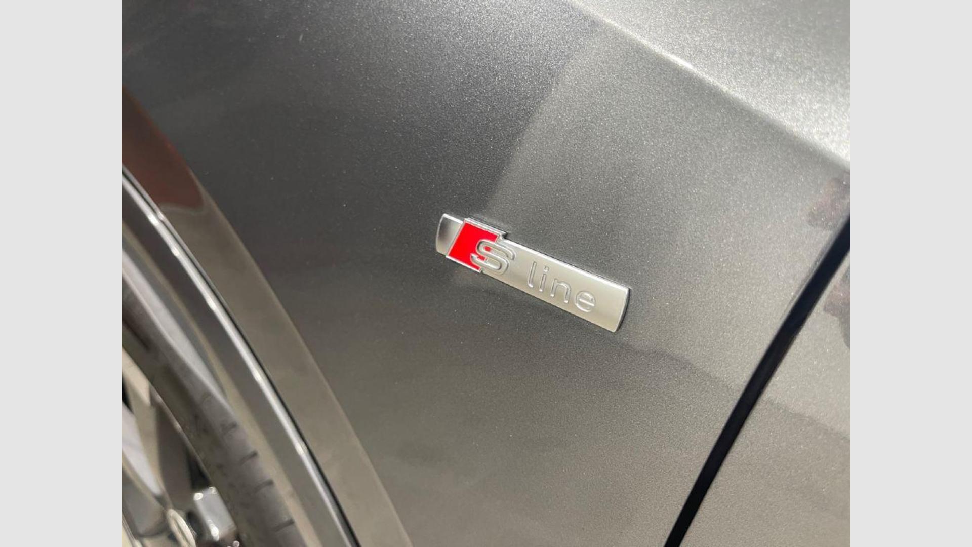 Audi Q2 Black line 35 TFSI 110 kW (150 CV)