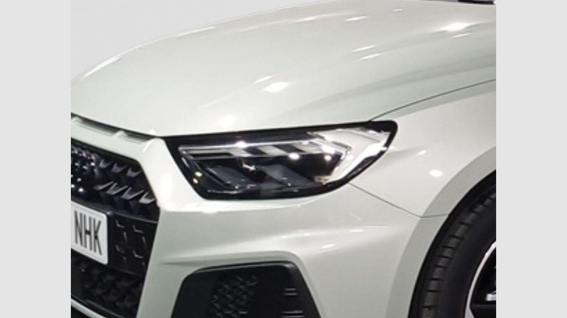 Audi A1 Sportback Adrenalin Black edition 30 TFSI 85 kW (116 CV) S tronic