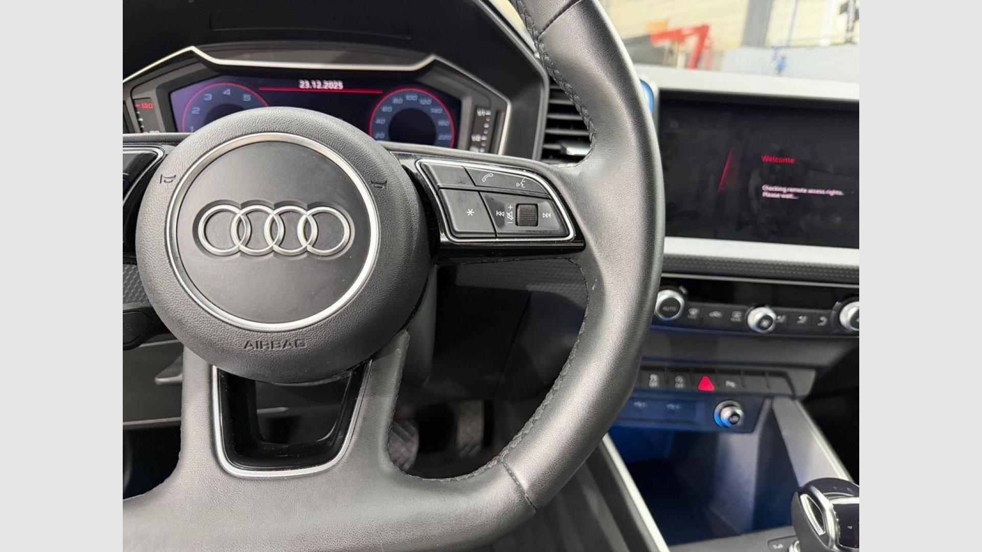 Audi A1 Sportback Adrenalin Black edition 30 TFSI 85 kW (116 CV) S tronic