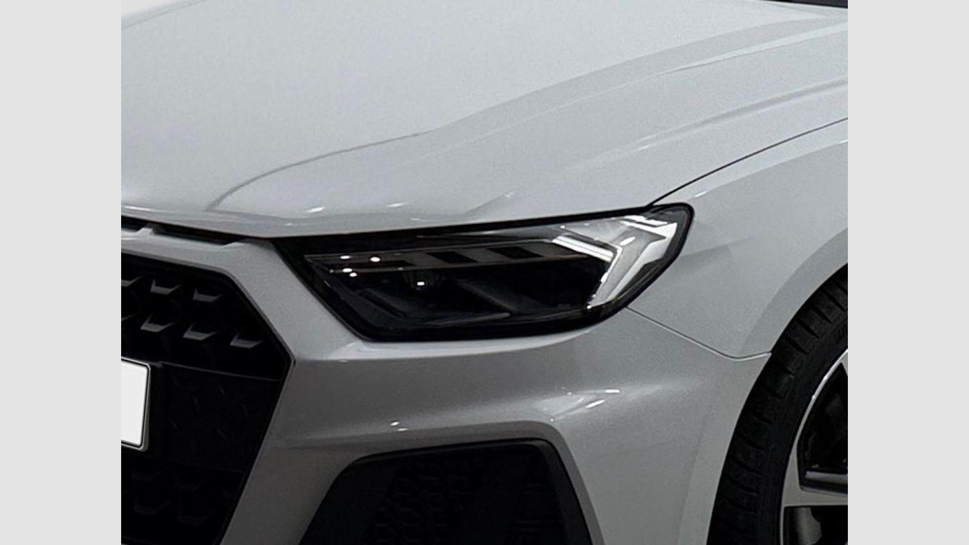 Audi A1 Sportback Adrenalin Black edition 30 TFSI 85 kW (116 CV) S tronic