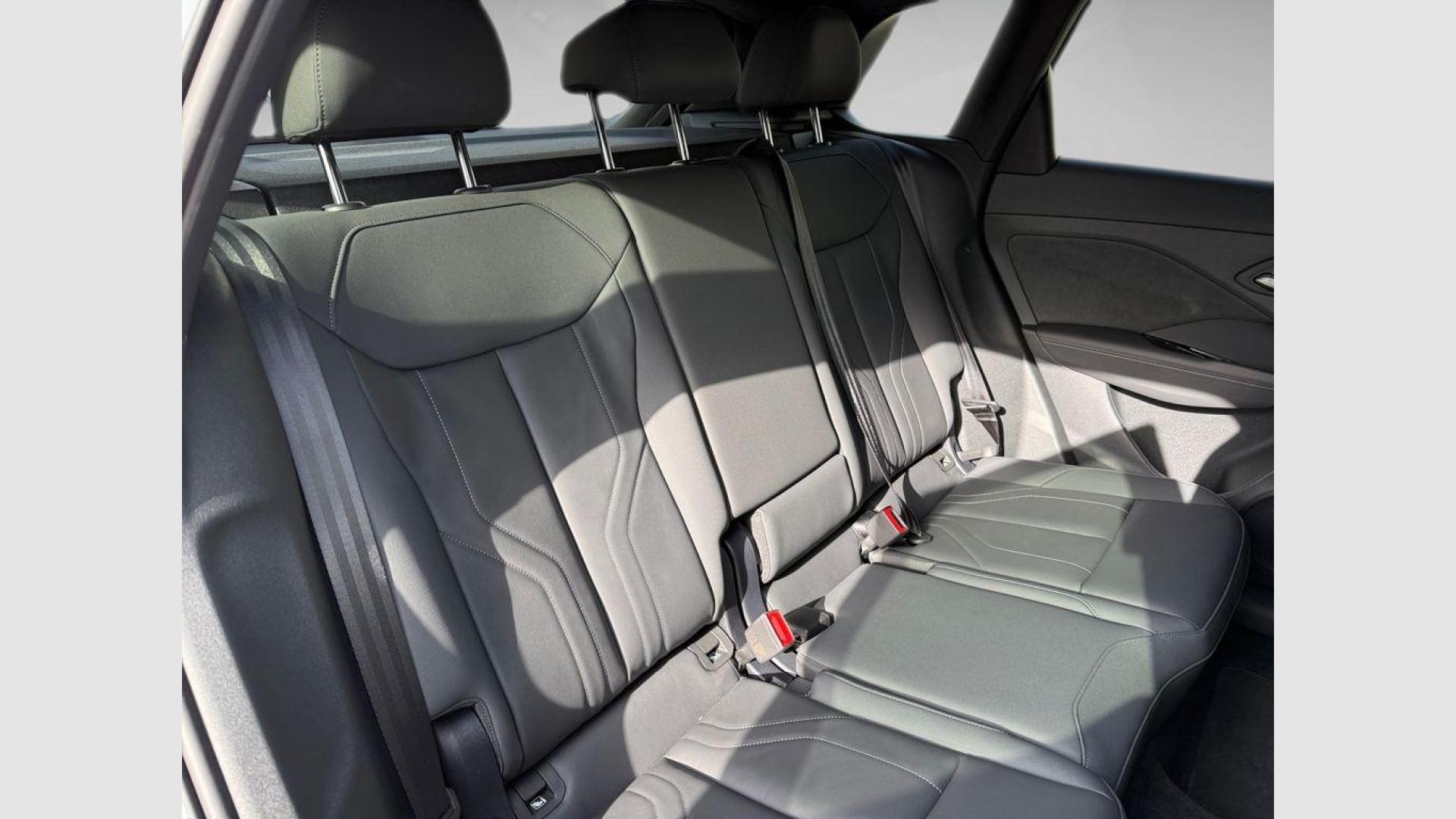 Audi Q3 Black line 200 kW (272 CV)