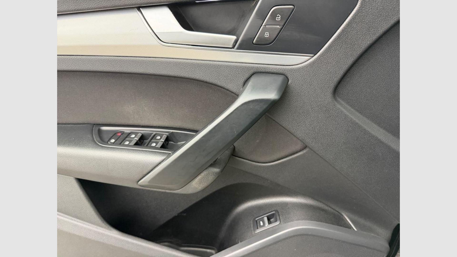 Audi Q5 Design 35 TDI quattro 120 kW (163 CV) S tronic