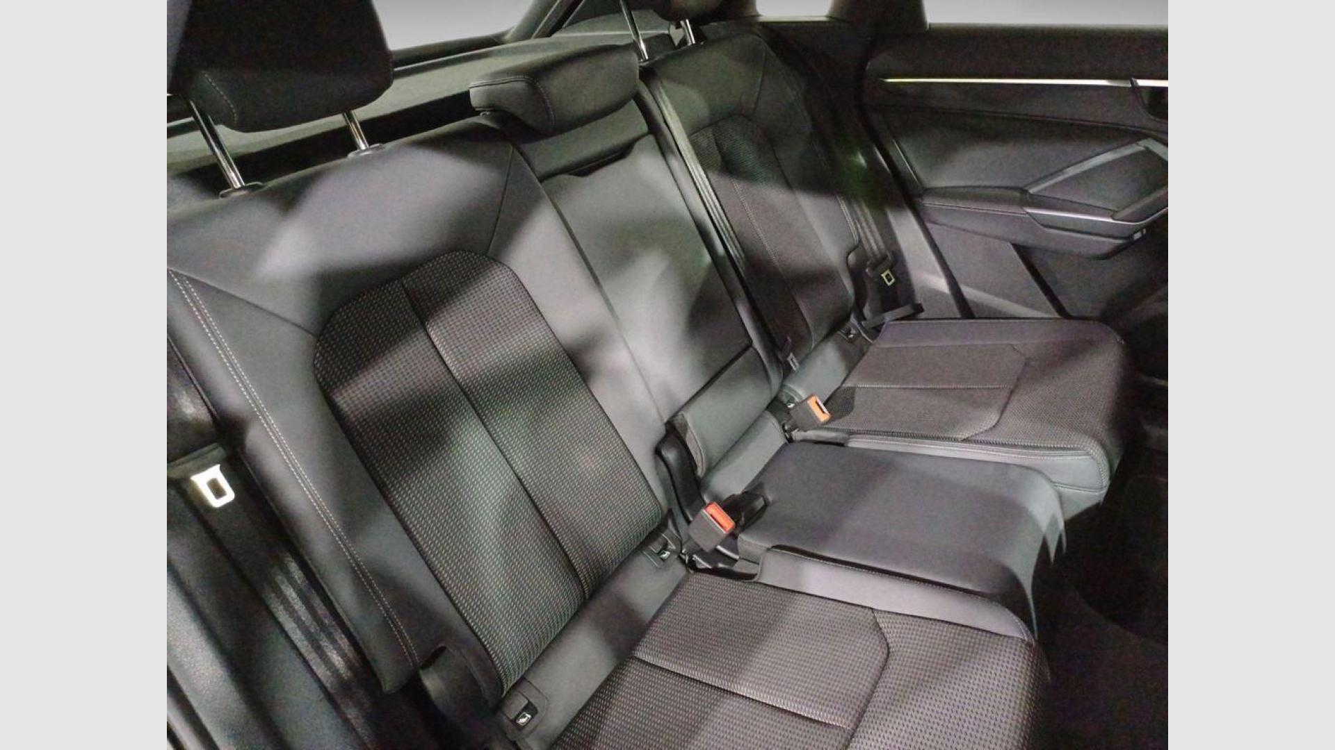 Audi Q3 Black line 35 TDI 110 kW (150 CV) S tronic