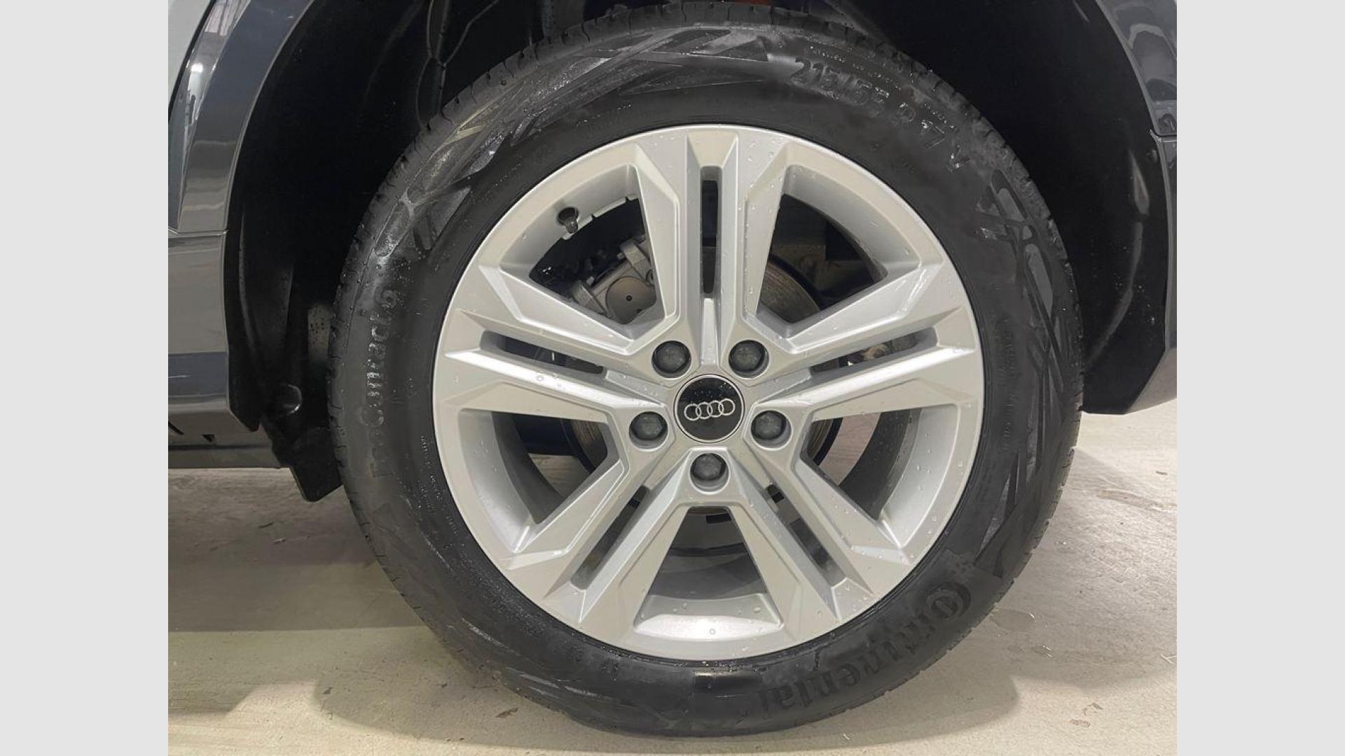 Audi Q2 Advanced 30 TFSI 85 kW (116 CV)