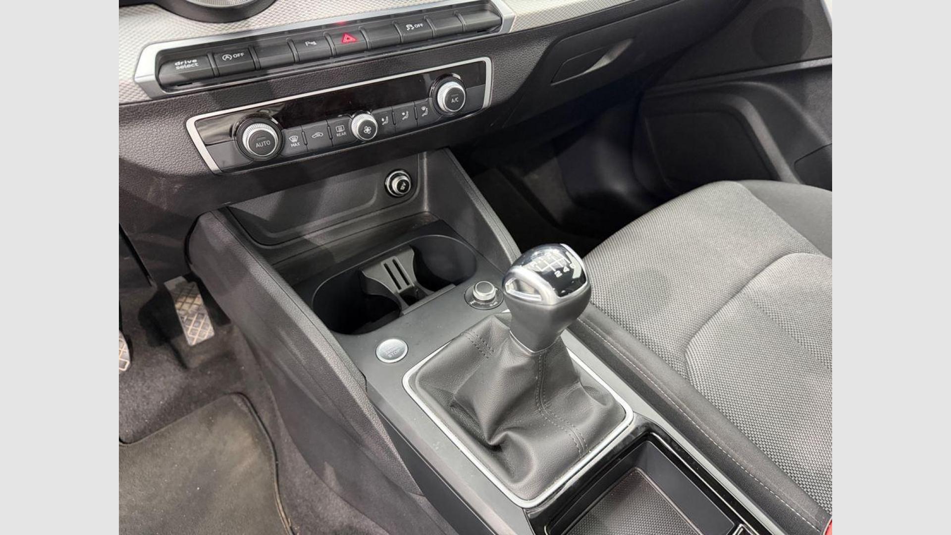 Audi Q2 S line 30 TFSI 85 kW (116 CV)