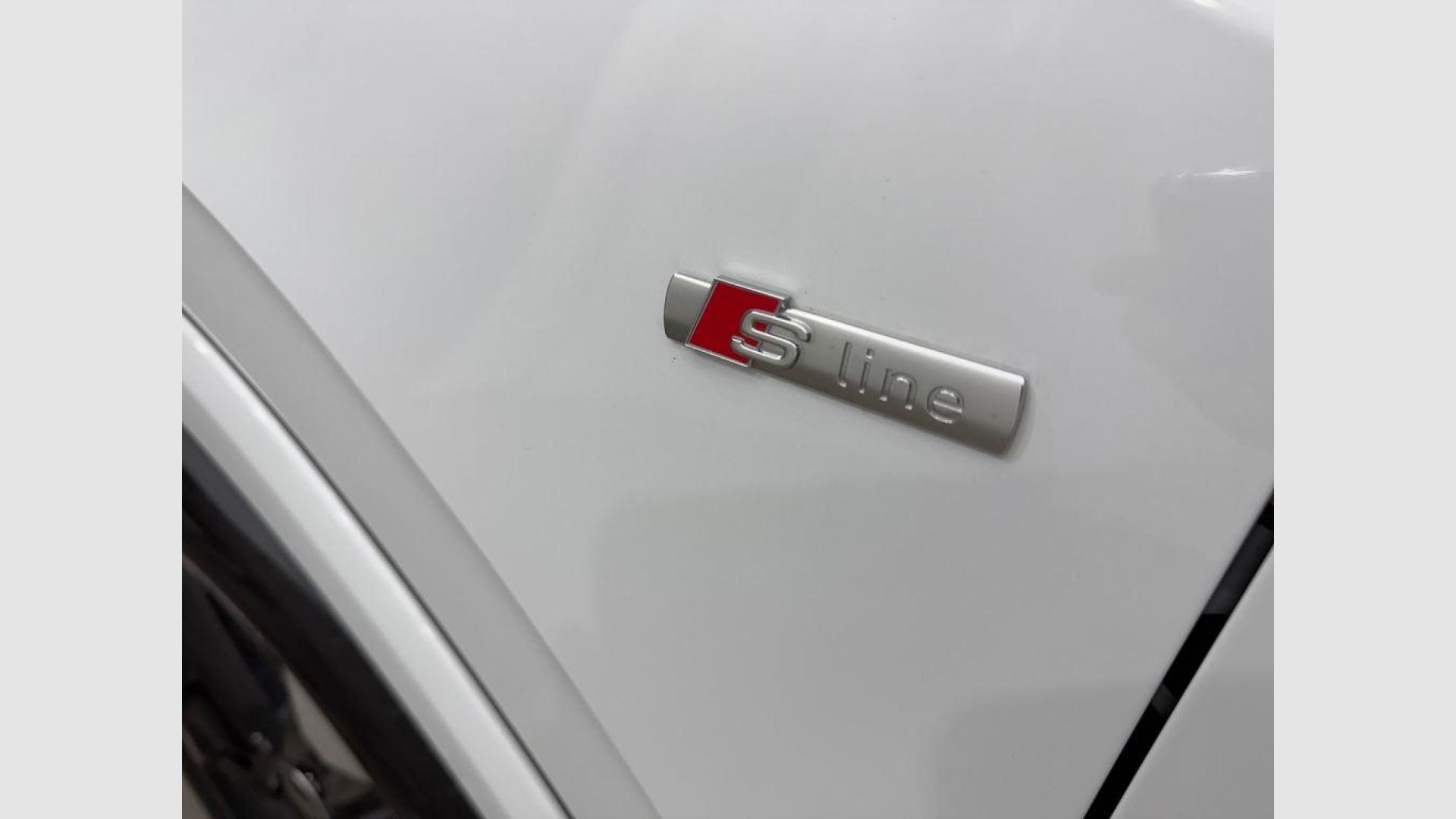 Audi Q2 S line 30 TFSI 85 kW (116 CV)