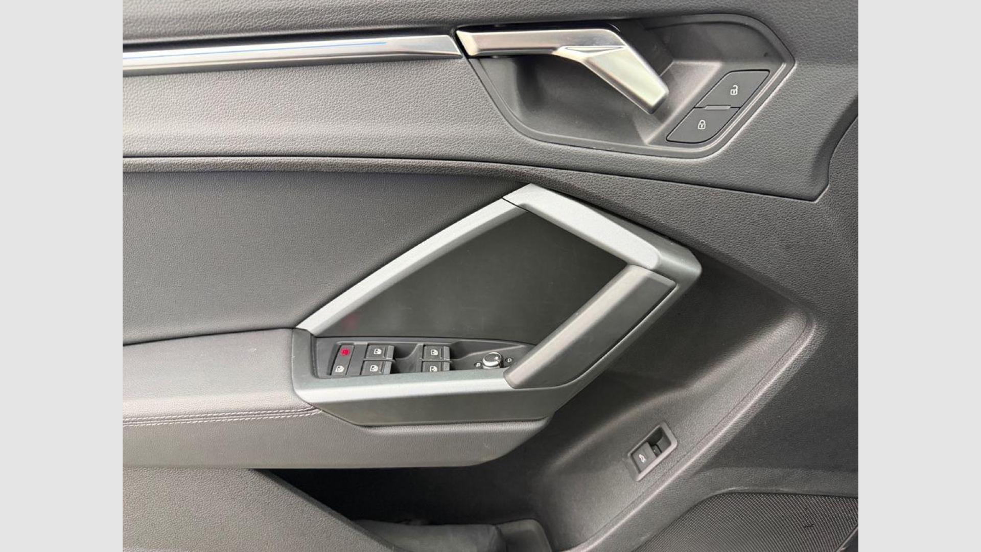 Audi Q3 Black line 35 TDI 110 kW (150 CV) S tronic