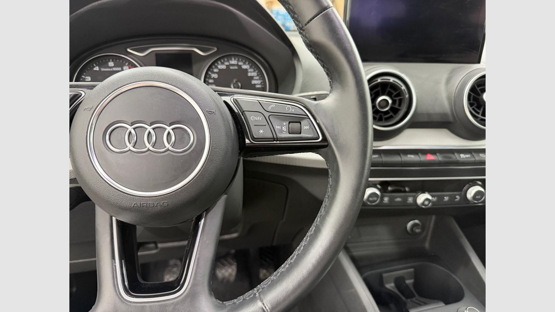 Audi Q2 Advanced 30 TFSI 81 kW (110 CV)