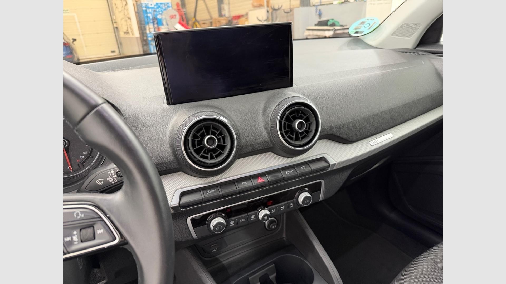 Audi Q2 Advanced 30 TFSI 81 kW (110 CV)