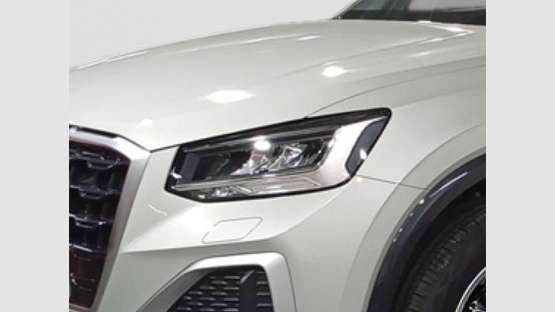 Audi Q2 Advanced 30 TFSI 85 kW (116 CV)