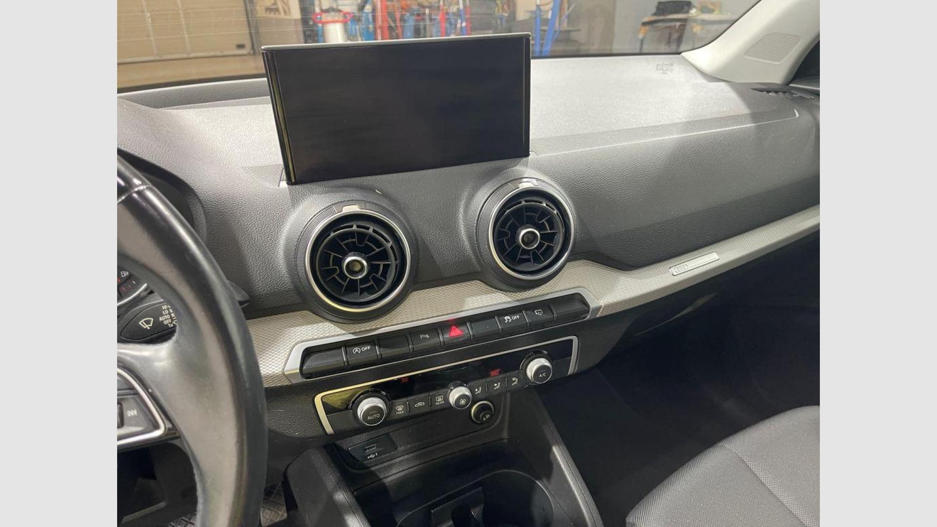 Audi Q2 Advanced 30 TFSI 85 kW (116 CV)