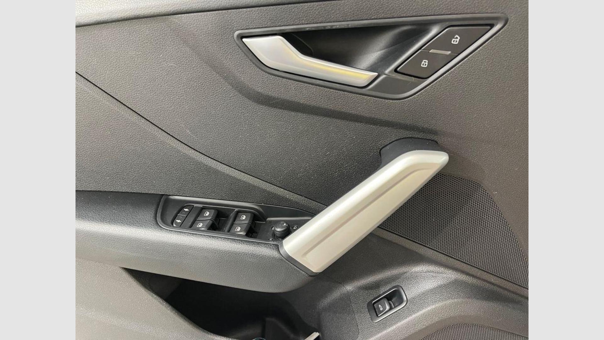 Audi Q2 Advanced 30 TFSI 85 kW (116 CV)