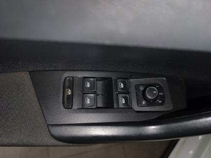 imagen swiper vehículo 16