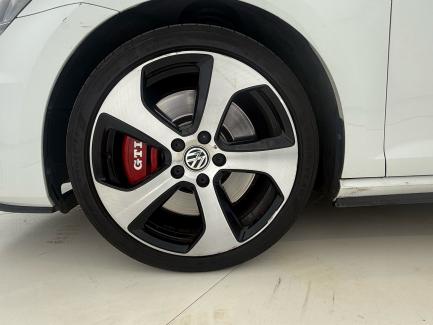 imagen swiper vehículo 32