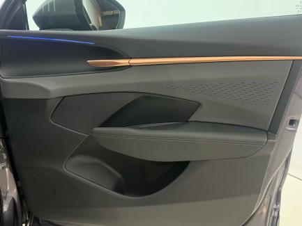 imagen swiper vehículo 24