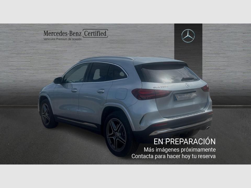 Mercedes Benz GLA