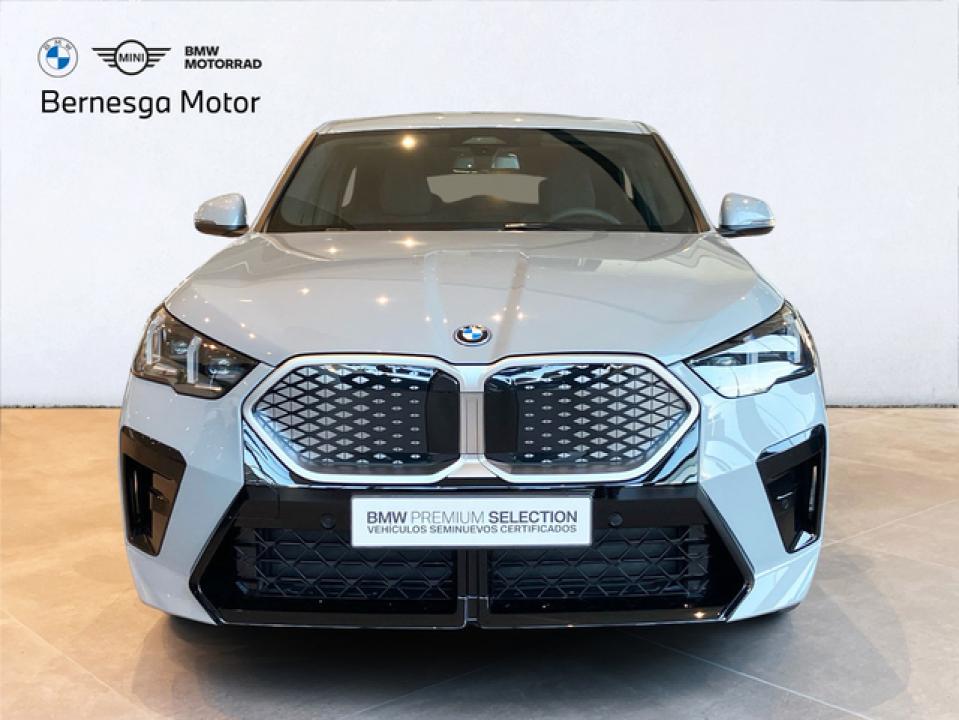 BMW ix2 eDrive20 150 kW (204 CV)