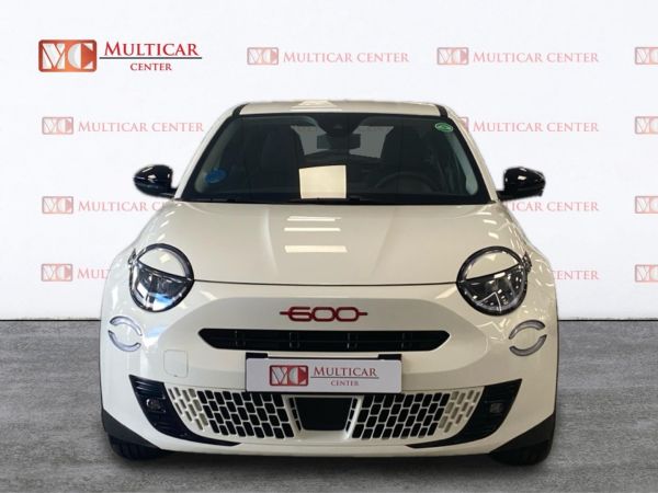 Fiat 600 600e RED 54kwh 115kw (156cv)