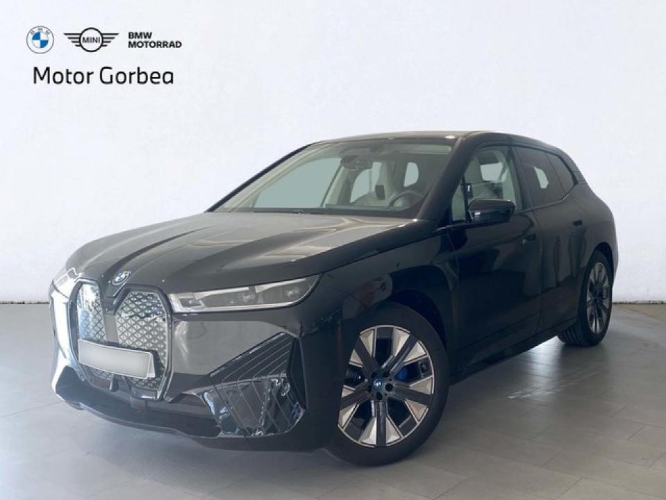 BMW iX xDrive50 385 kW (523 CV)