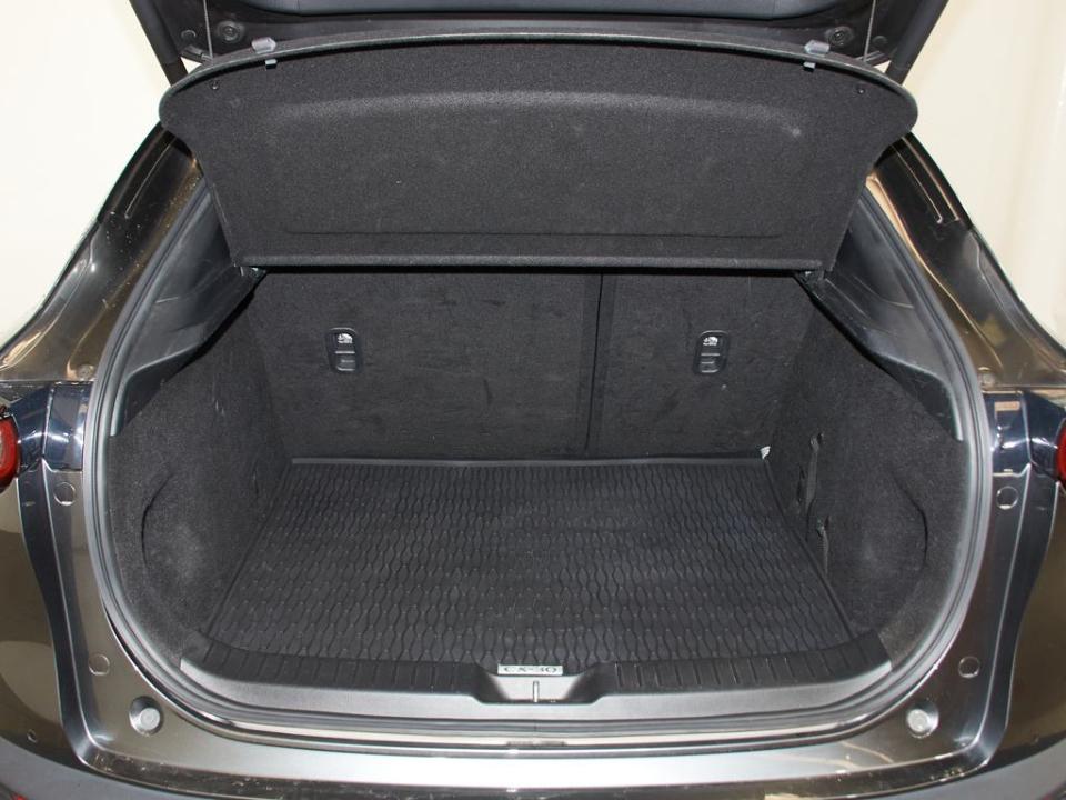 Mazda CX-30 2.0 Skyactiv-G Zenith 2WD 90kW