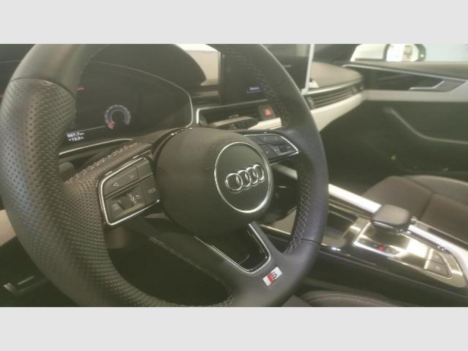 Audi A4 S line 30 TDI 100 kW (136 CV) S tronic