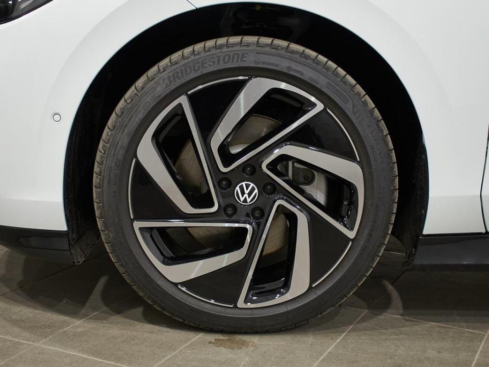 Volkswagen ID.7 Pro 77kWh Auto 210 kW (286 CV)