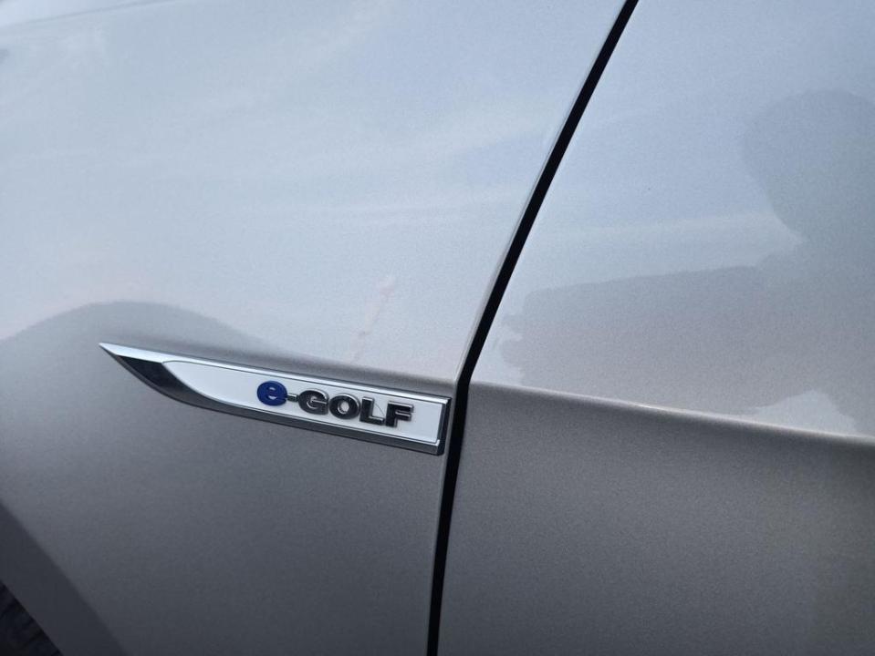 Volkswagen e-Golf  ePower 100 kW (136 CV)