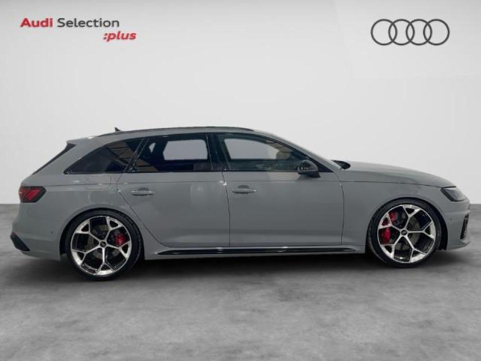 Audi RS4 TFSI quattro 331 kW (450 CV) tiptronic