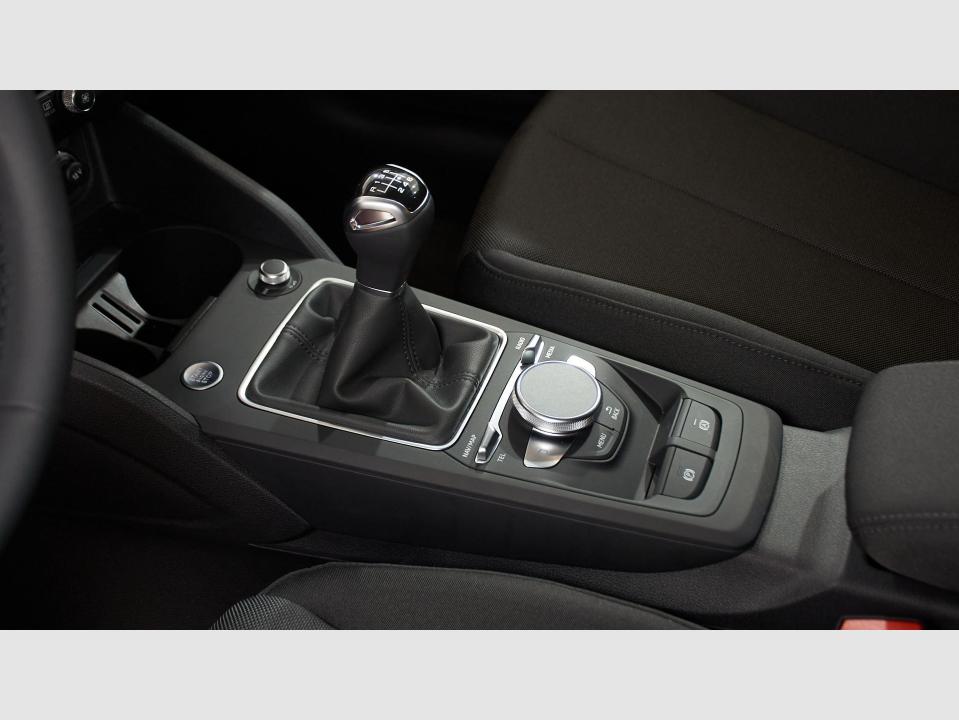 Audi Q2 Advanced 30 TFSI 81 kW (110 CV)