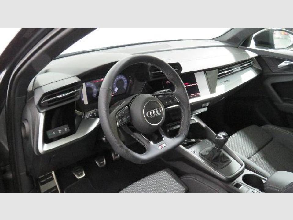 Audi A3 Sedan Black line 35 TDI 110 kW (150 CV)