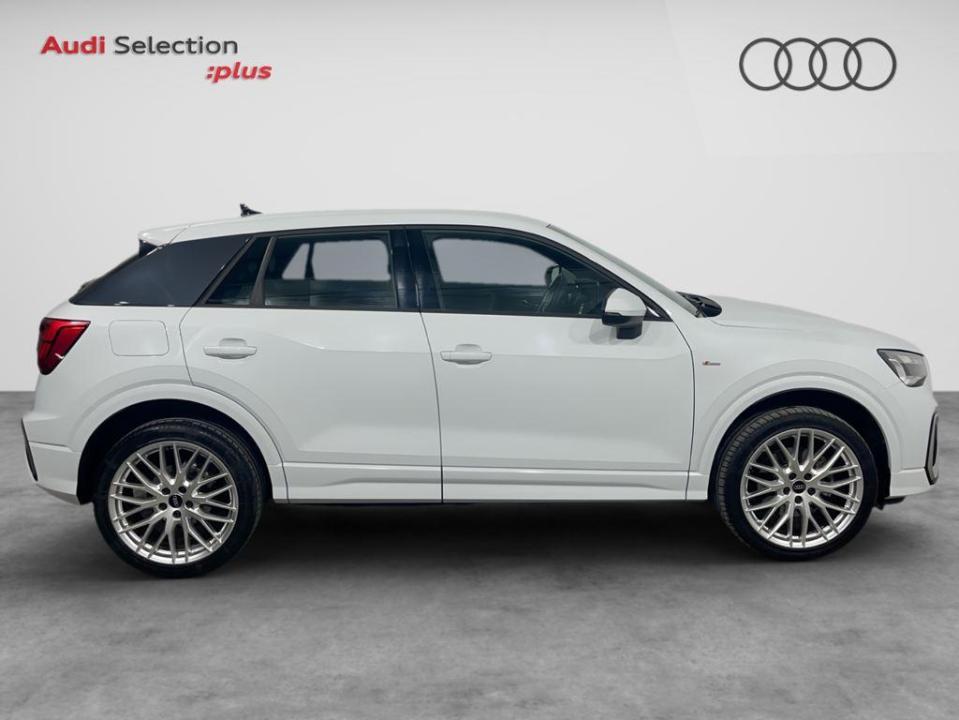 Audi Q2 Adrenalin 30 TDI 85 kW (116 CV) S tronic