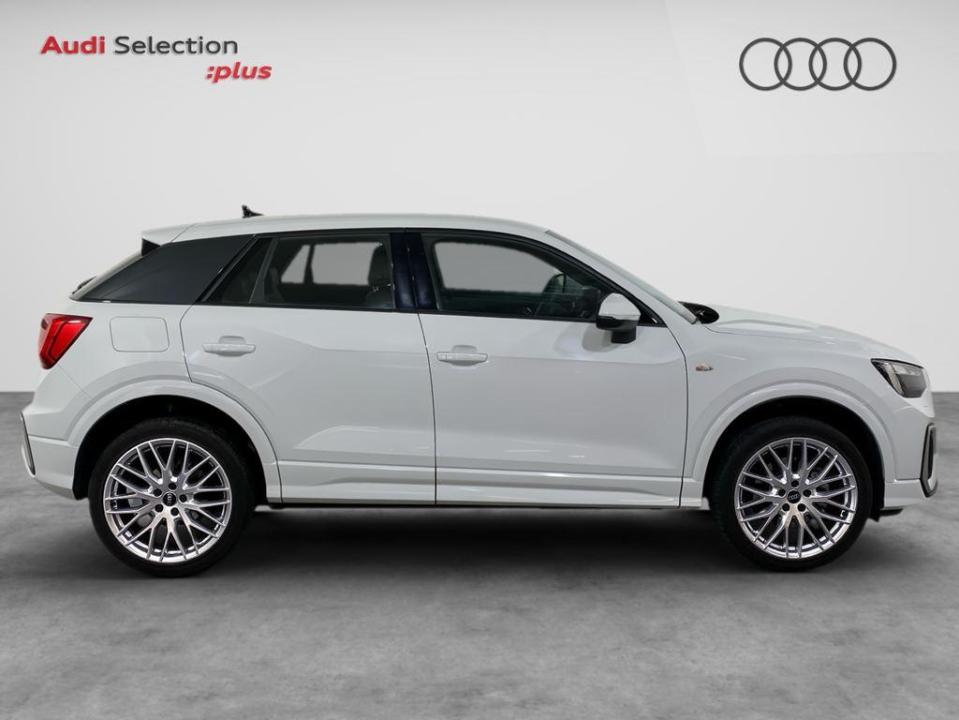 Audi Q2 Adrenalin 30 TDI 85 kW (116 CV) S tronic