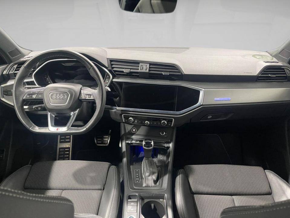 Audi Q3 Black line 35 TDI 110 kW (150 CV) S tronic