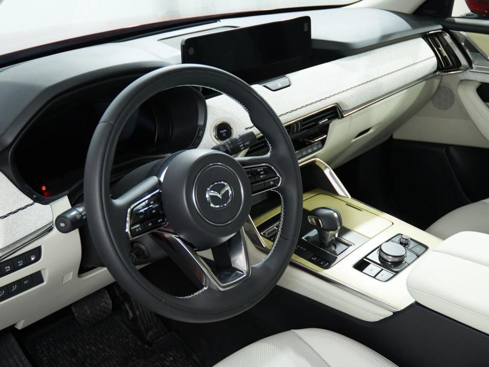 Mazda CX-60 E-SKYACTIV PHEV 241 KW (327 CV) 8AT AWD TAKUMI CONVENIENCE & SOUND PACK + COMFORT PACK