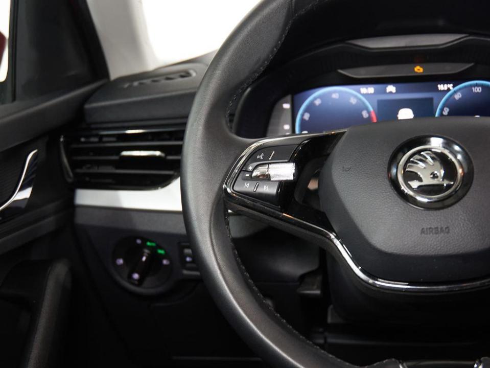 Skoda Kamiq 1.0 TSI Ambition 81 kW (110 CV)